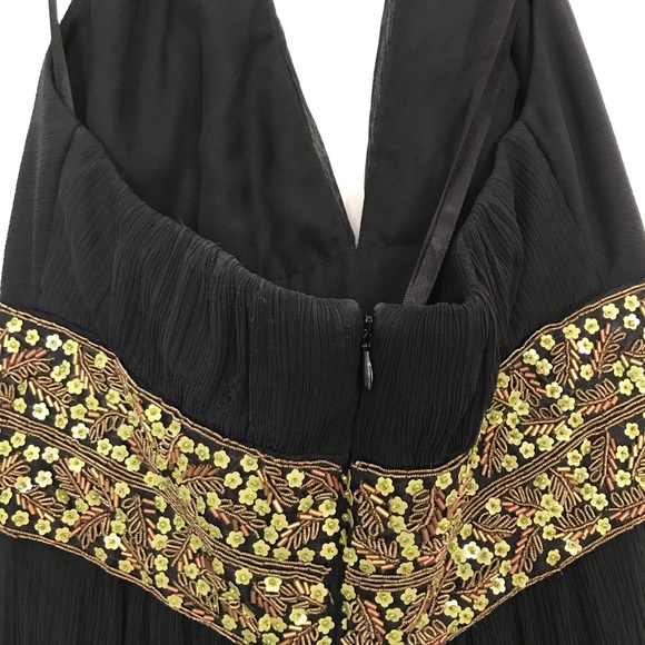 Chiffon halter dress with beaded empire waist - Picture 3 of 4